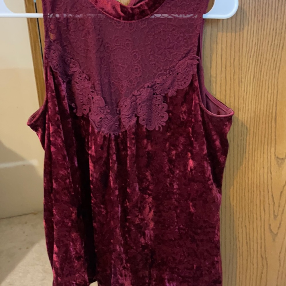 Cute violet top